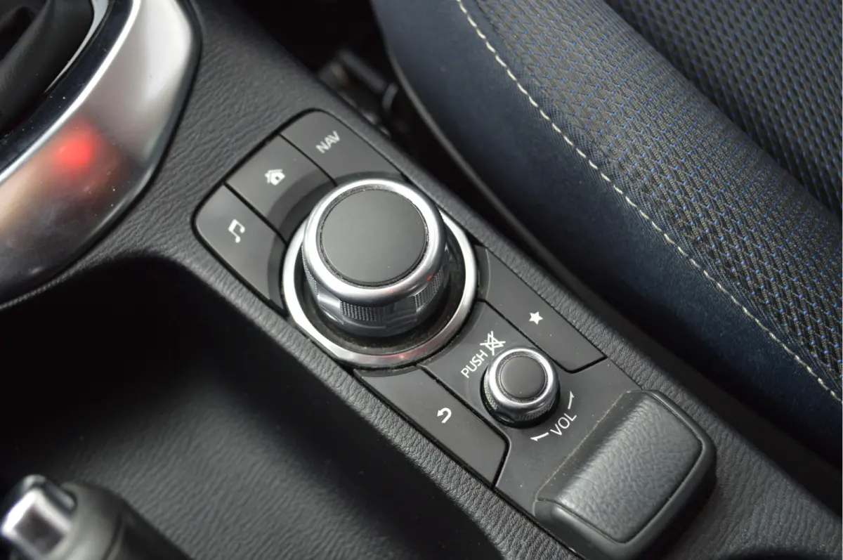 1.5 Skyactiv-G Luxury | Orig NL Auto | 1e eigenaar | Android/Apple Carpl. | Cruise C.