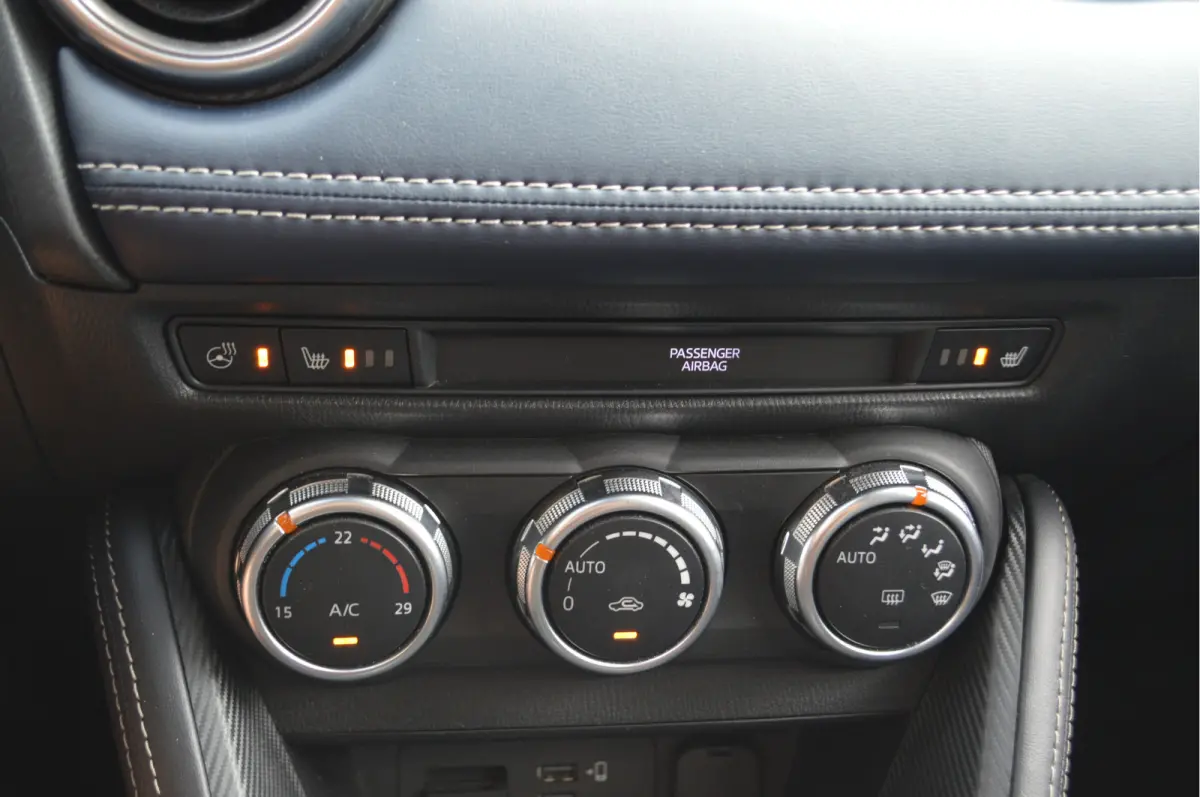 1.5 Skyactiv-G Luxury | Orig NL Auto | 1e eigenaar | Android/Apple Carpl. | Cruise C.