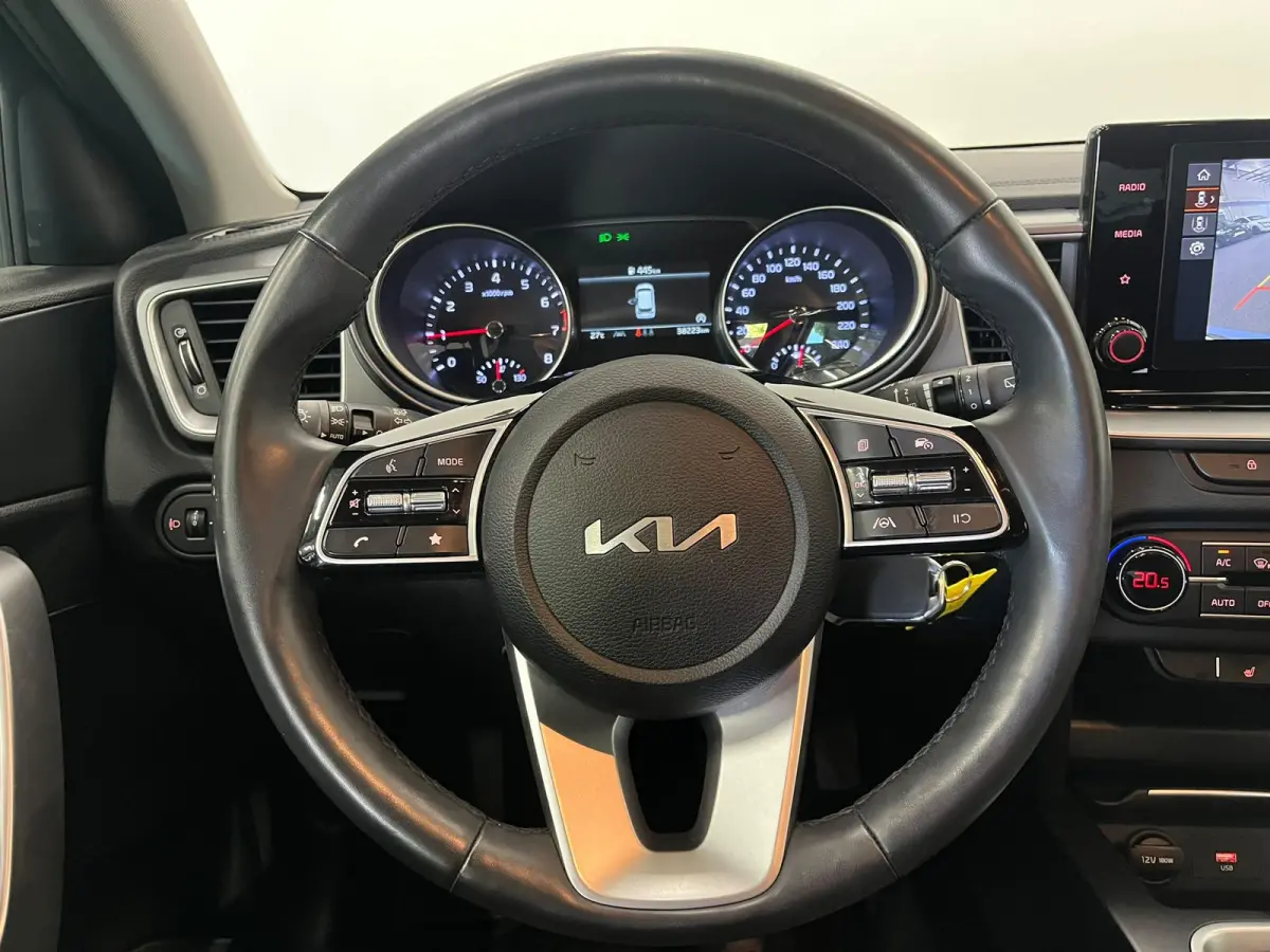 1.0 T-GDi DynamicLine Cruise control Climate control Camera Stoel + Stuur verwarming Apple Carplay/ Android Auto Navigatie
