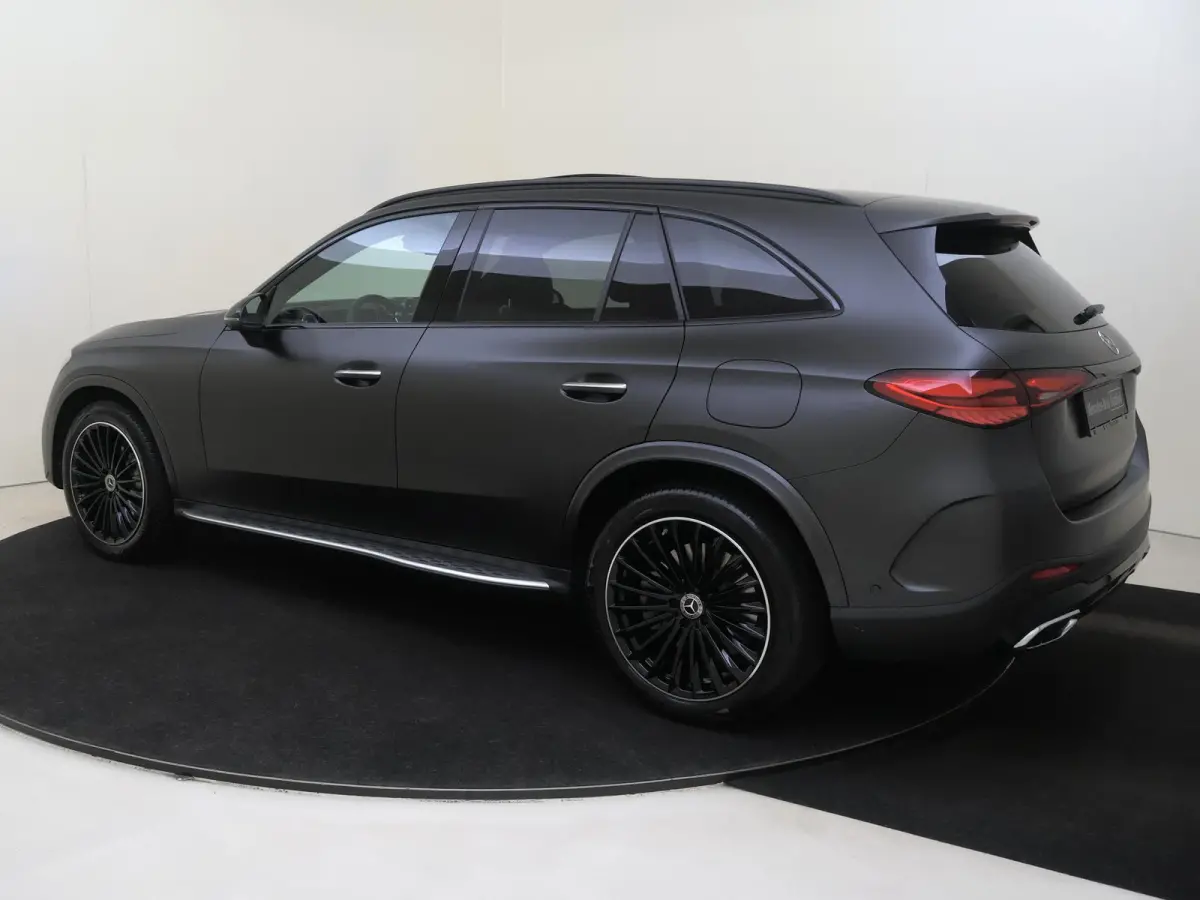 4MATIC AMG Line / Premium Plus/ AIRMATIC/ Night/ Achterasbesturing/ Rijassistentiepakket/ 20 inch/ El. Trekhaak/ MANUFAKTUR Grafietgrijs Magno
