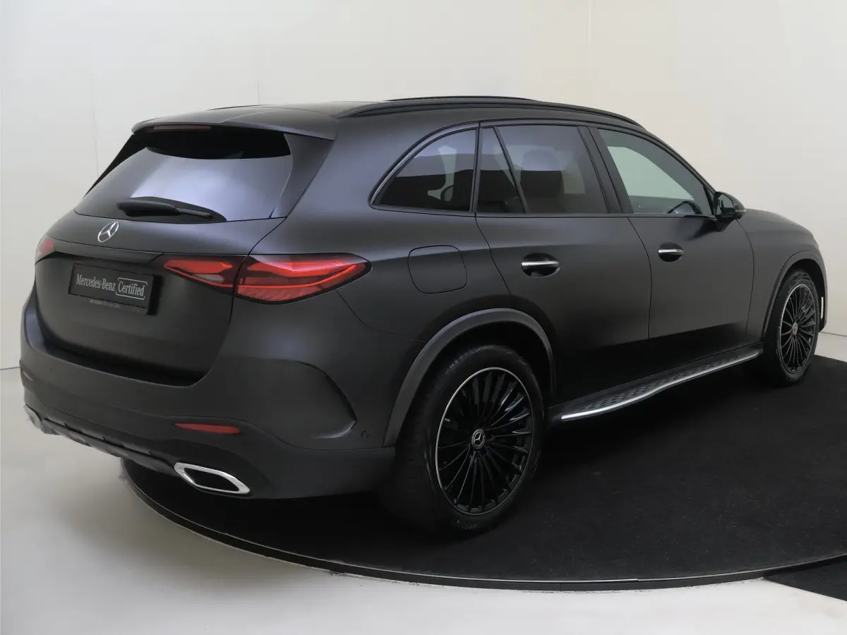 4MATIC AMG Line / Premium Plus/ AIRMATIC/ Night/ Achterasbesturing/ Rijassistentiepakket/ 20 inch/ El. Trekhaak/ MANUFAKTUR Grafietgrijs Magno