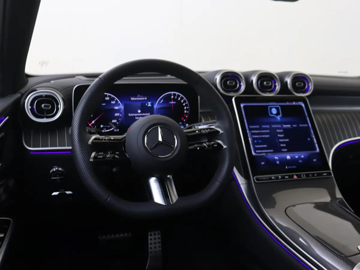 4MATIC AMG Line / Premium Plus/ AIRMATIC/ Night/ Achterasbesturing/ Rijassistentiepakket/ 20 inch/ El. Trekhaak/ MANUFAKTUR Grafietgrijs Magno