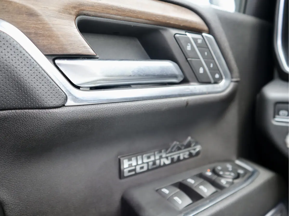 CHEVROLET HIGH COUNTRY FULL OPTIONS