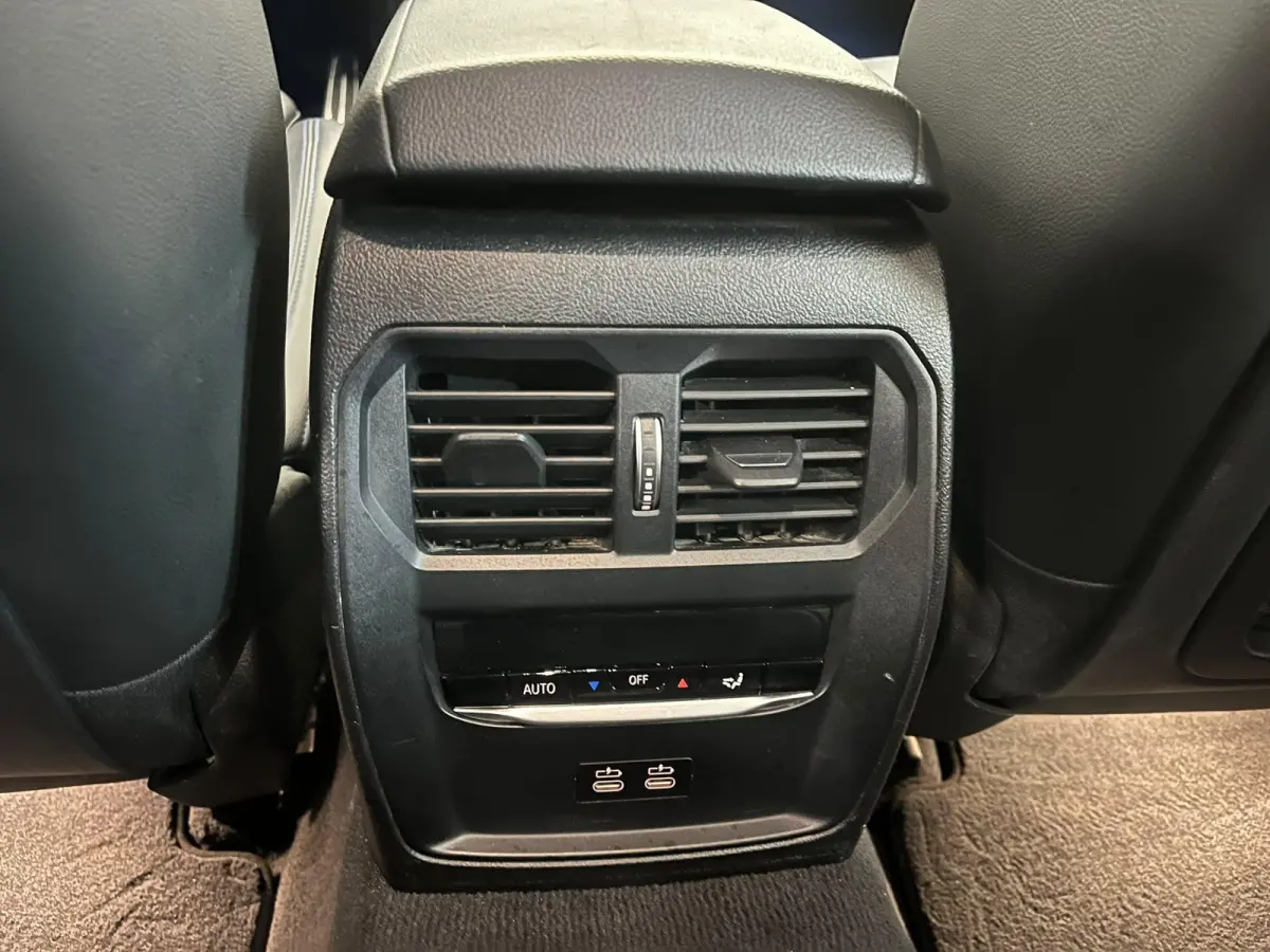 330e High Executive M-Sport SoH 87% Surround View Camera Adaptieve Cruise Control M Sportremsysteem Parkeersensoren Stuur + stoel verwarming Navigatie Led Keyless Apple Carplay/ Android Auto