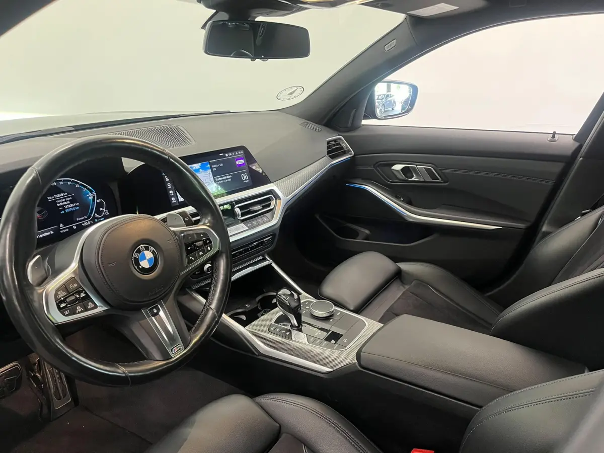 330e High Executive M-Sport SoH 87% Surround View Camera Adaptieve Cruise Control M Sportremsysteem Parkeersensoren Stuur + stoel verwarming Navigatie Led Keyless Apple Carplay/ Android Auto