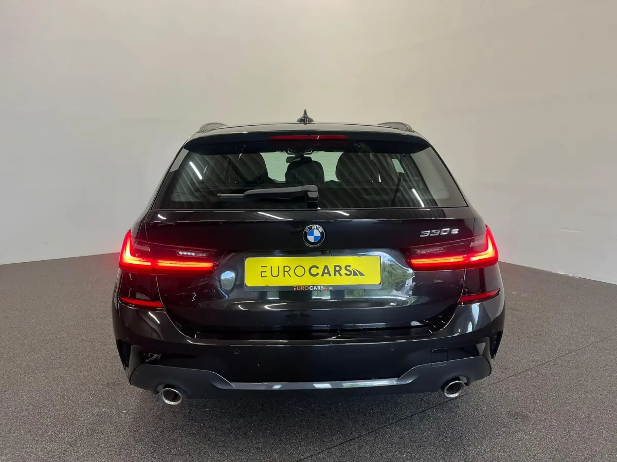 330e High Executive M-Sport SoH 87% Surround View Camera Adaptieve Cruise Control M Sportremsysteem Parkeersensoren Stuur + stoel verwarming Navigatie Led Keyless Apple Carplay/ Android Auto