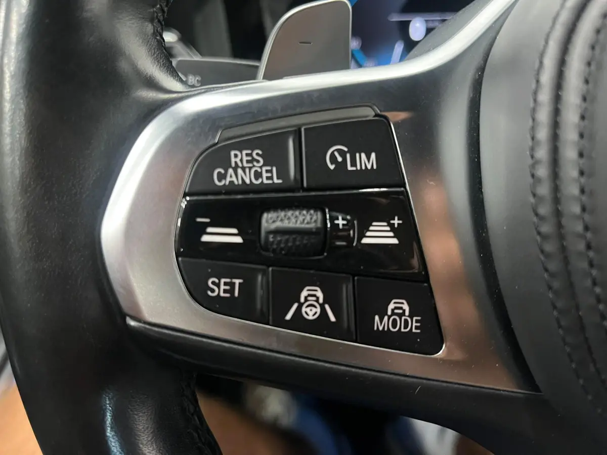 330e High Executive M-Sport SoH 87% Surround View Camera Adaptieve Cruise Control M Sportremsysteem Parkeersensoren Stuur + stoel verwarming Navigatie Led Keyless Apple Carplay/ Android Auto