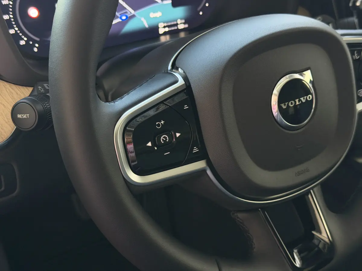 2.0 T8 455PK AWD PLUS DARK NIEUWE AUTO HARMAN KARDON 360.CAM STOEL/STUUR VERW LEER