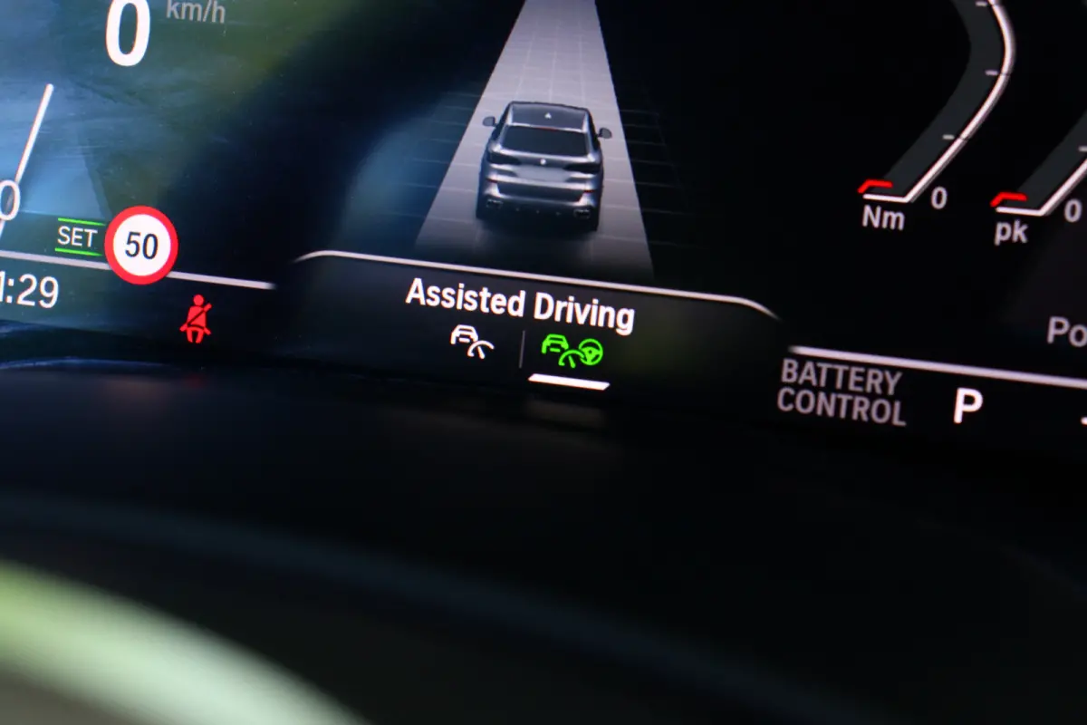 xDrive45e High Executive | NL-AUTO! | M-SPORT | 360° CAMERA ELEKTR TREKHAAK | LUCHTVERING | ADAPTIVE CRUISE | DODE HOEK | HARMEN KARDON | LANE ASSIST | ELEKTR. STOEL INCL GEHEUGEN