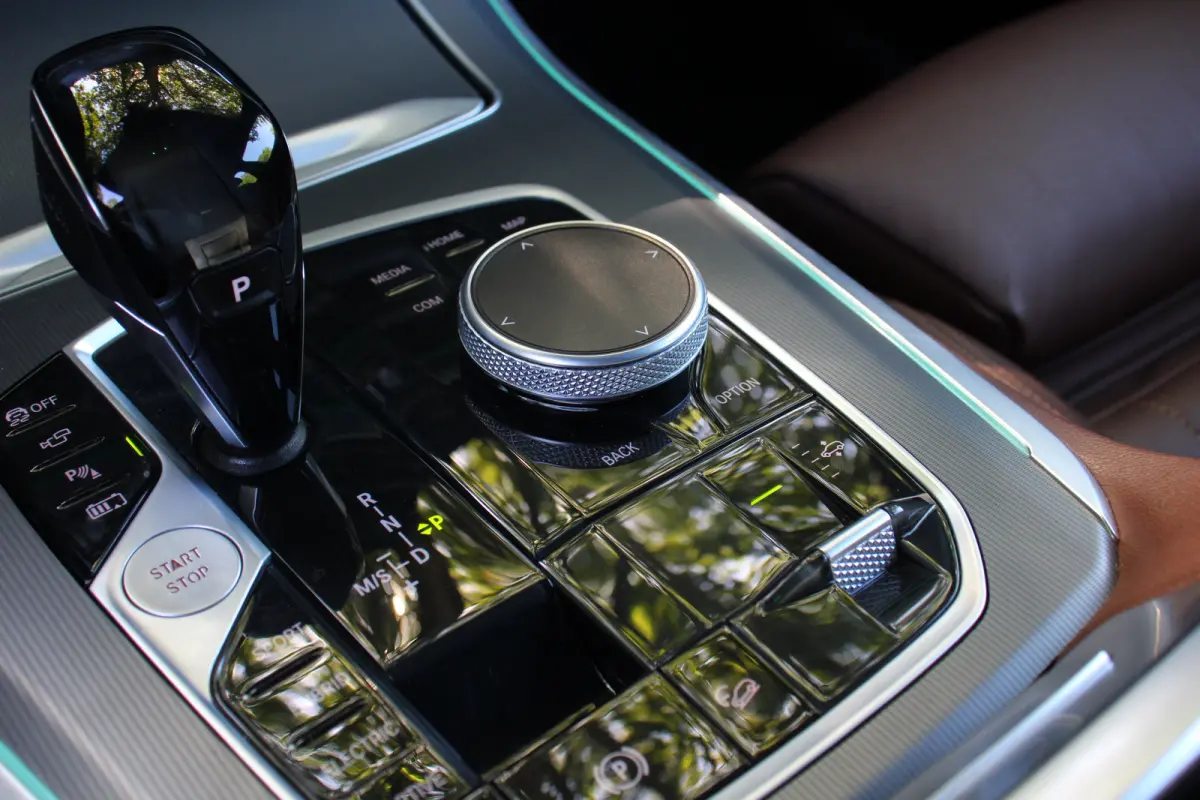 xDrive45e High Executive | NL-AUTO! | M-SPORT | 360° CAMERA ELEKTR TREKHAAK | LUCHTVERING | ADAPTIVE CRUISE | DODE HOEK | HARMEN KARDON | LANE ASSIST | ELEKTR. STOEL INCL GEHEUGEN