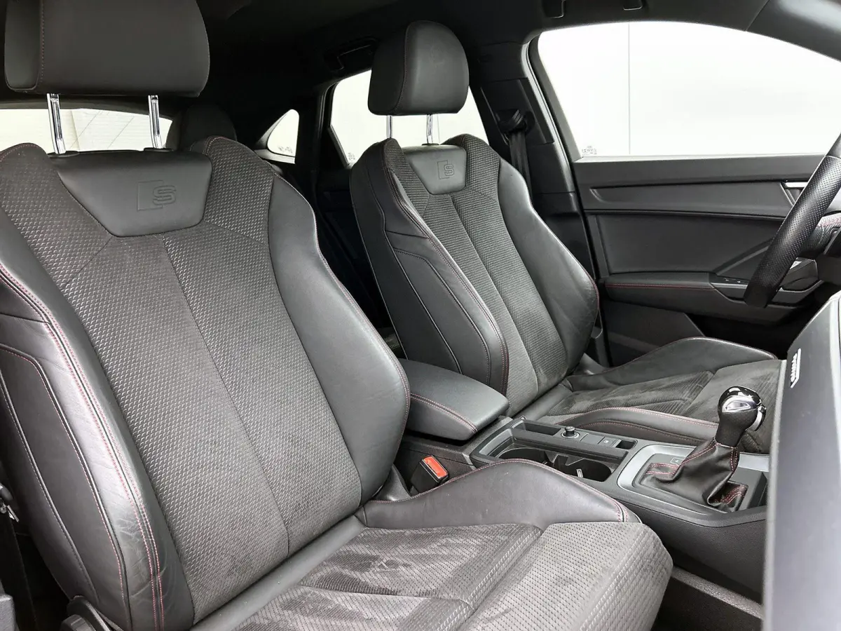 40 TFSI quattro Business Edition | AUTOMAAT | S-LINE | APPLE CARPLAY - ANDROID AUTO | STOELVERWARMING | TREKHAAK | CLIMATE CONTROL | CRUISE CONTROL | NAVIGATIE | DODEHOEKSENSOREN |