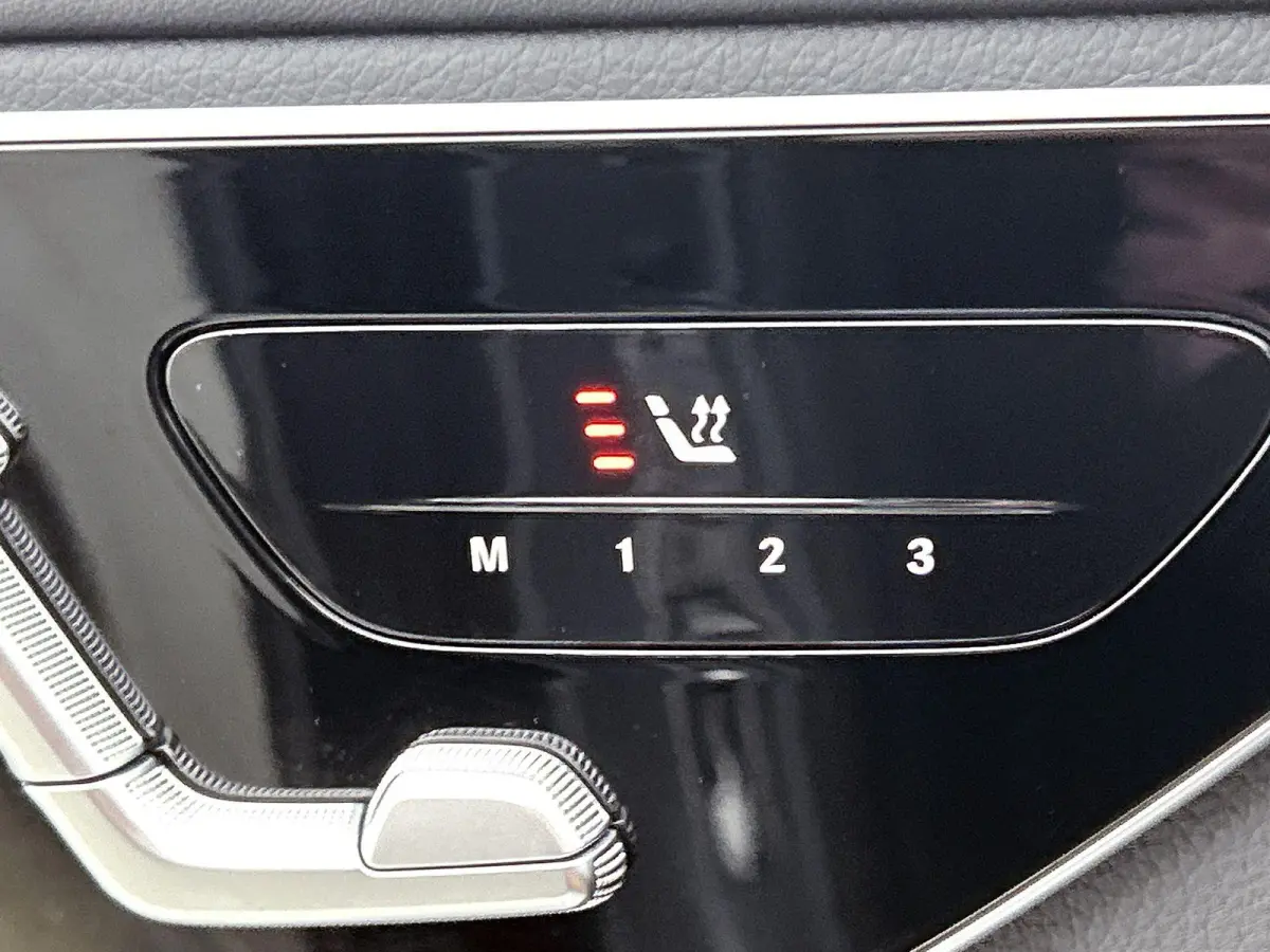 300 e AMG Line | Ambient Light | TREKHAAK | Dodehoekdetectie | Memory | 360 graden Camera | Elektrische Achterklep | VOL!
