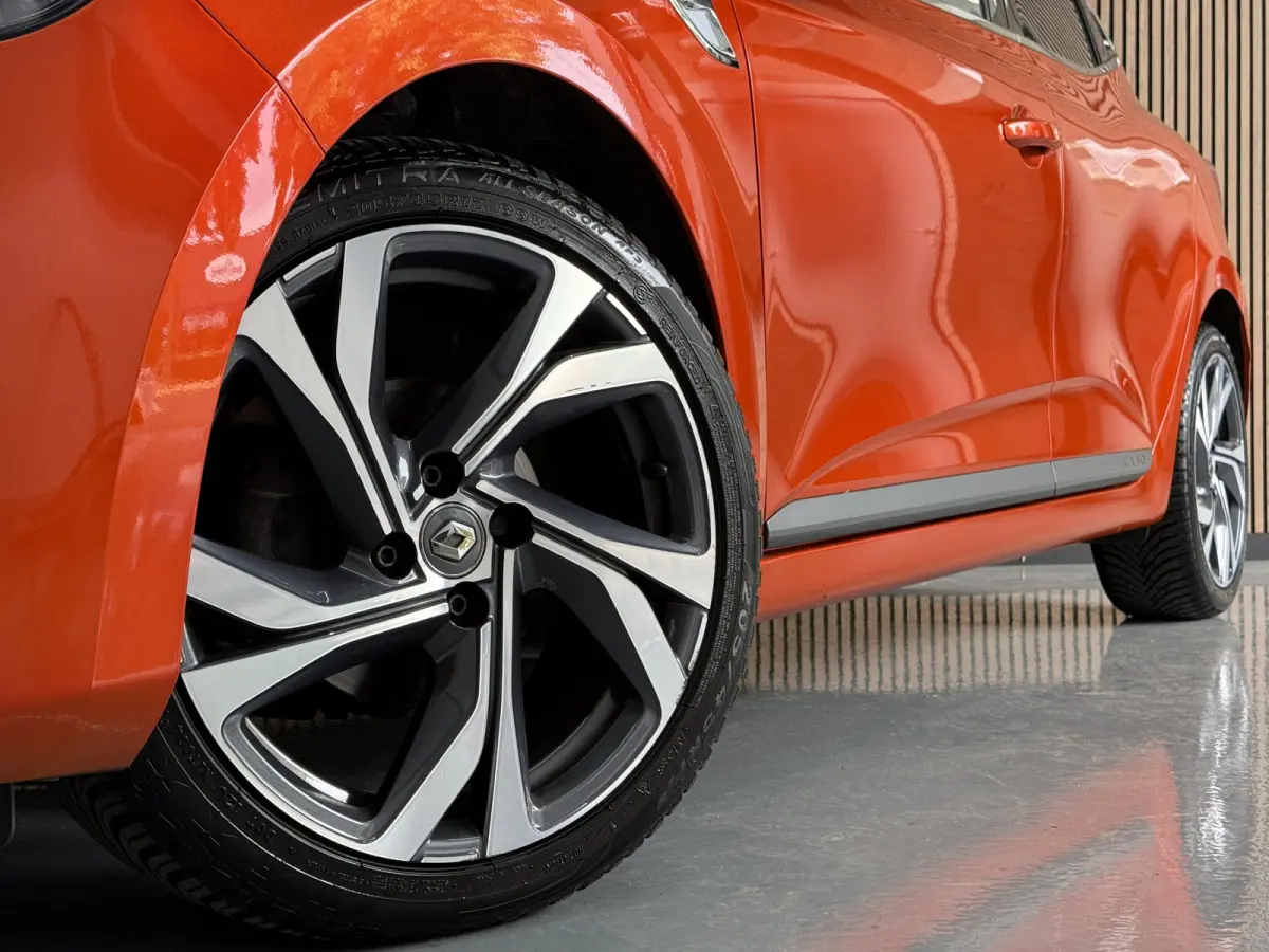 1.0 TCe 100pk R.S. Line | Groot Navi | Camera | Carplay | 17 inch | Sport stoelen | 100% onderhouden!