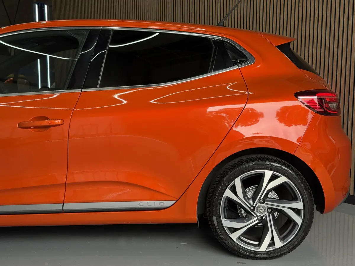 1.0 TCe 100pk R.S. Line | Groot Navi | Camera | Carplay | 17 inch | Sport stoelen | 100% onderhouden!