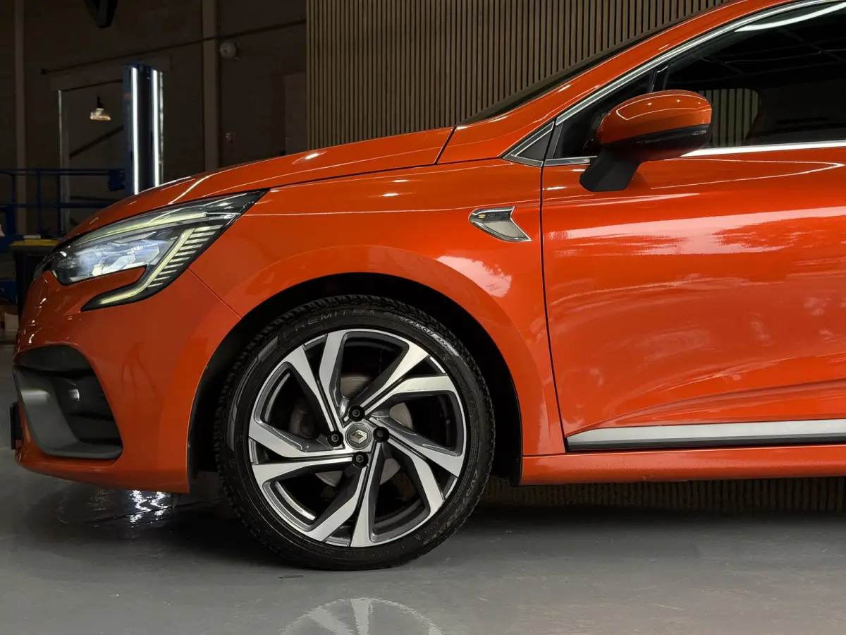 1.0 TCe 100pk R.S. Line | Groot Navi | Camera | Carplay | 17 inch | Sport stoelen | 100% onderhouden!
