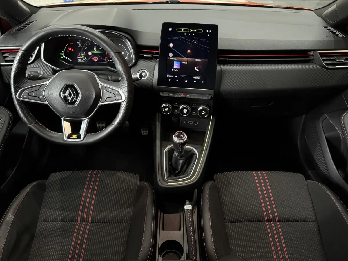 1.0 TCe 100pk R.S. Line | Groot Navi | Camera | Carplay | 17 inch | Sport stoelen | 100% onderhouden!