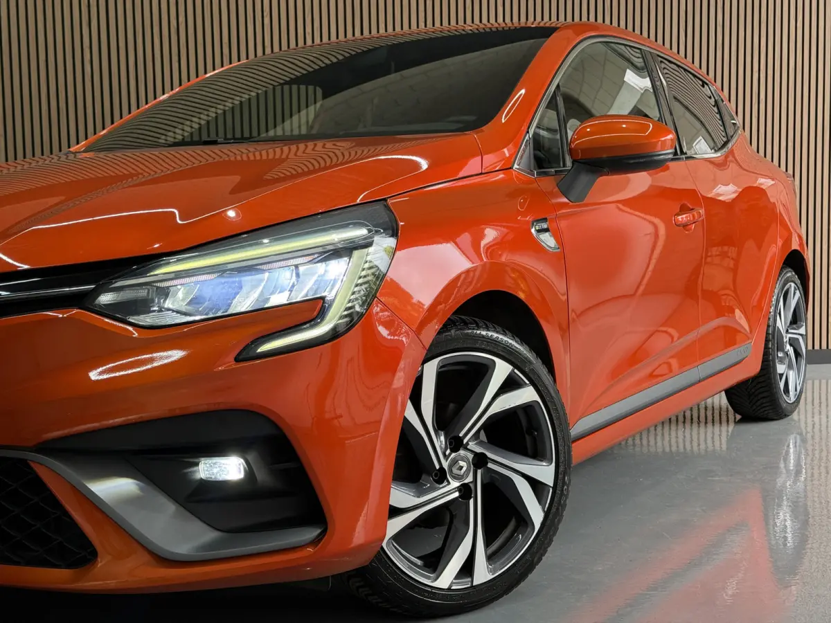 1.0 TCe 100pk R.S. Line | Groot Navi | Camera | Carplay | 17 inch | Sport stoelen | 100% onderhouden!