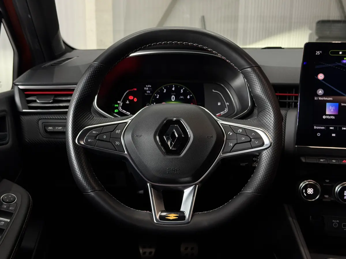 1.0 TCe 100pk R.S. Line | Groot Navi | Camera | Carplay | 17 inch | Sport stoelen | 100% onderhouden!