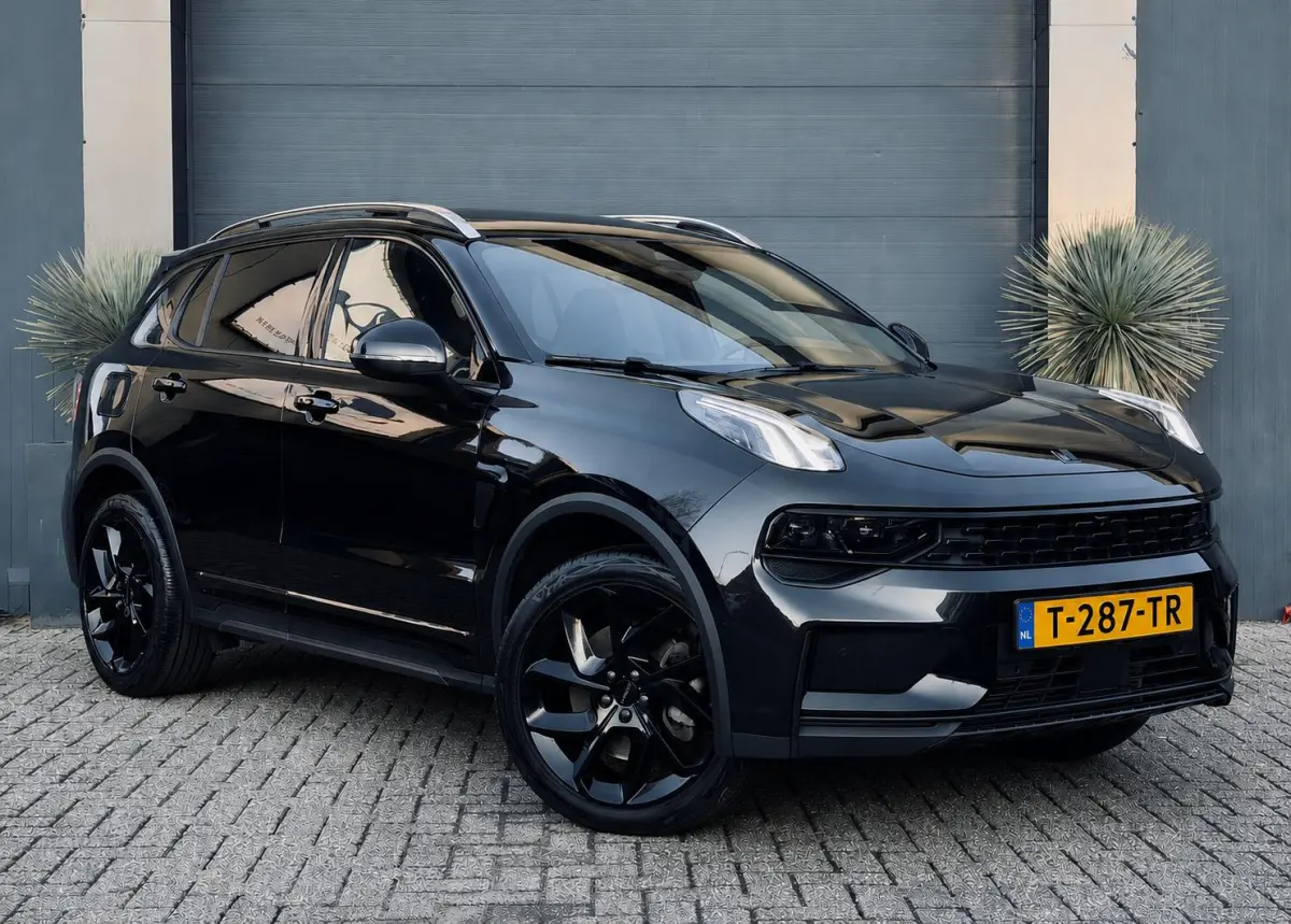 1.5 Plug-In|Vol Black Edition|Zwarte Hemel|Pano
