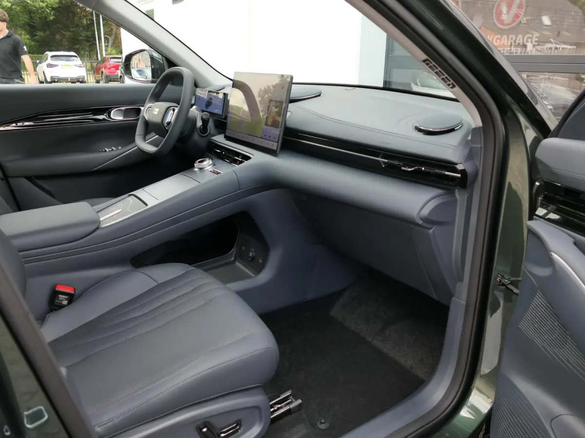 Pro+ 68 kWh | 475 KM WLTP | 8 jaar fabrieksgarantie | 360°-camera | Stoelventilatie | Warmtepomp | Stoelverwarming | Apple-/Android Carplay | Leder | ACC | Dodehoek detectie