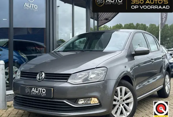1.2 TSI Highline 90PK | Volledige Onderhoudshistorie | 5 Deurs | Parkeersensoren Voor en Achter | Airco | Cruise Control | Lichtmetalen Velgen | 2 Sleutels | Armsteun |
