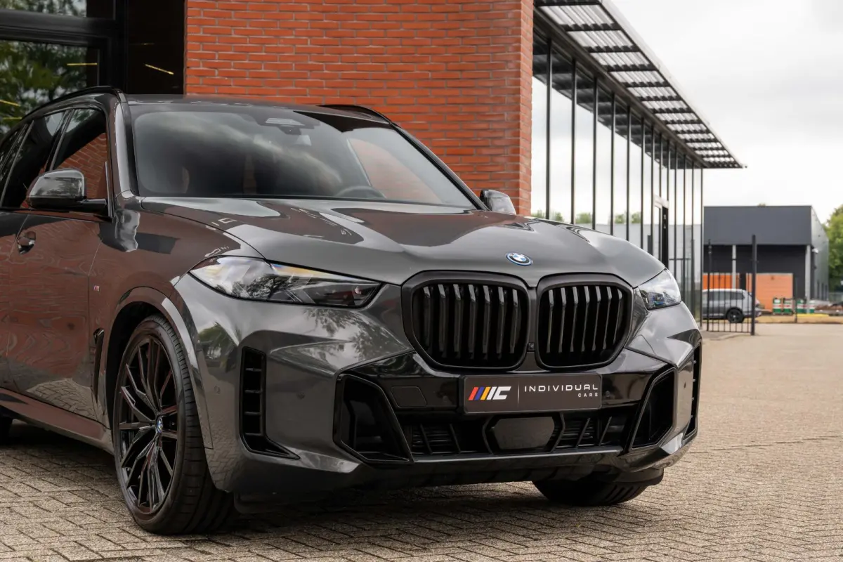 xDrive50e M-Sport Pro Carbon H/K Merino 22''