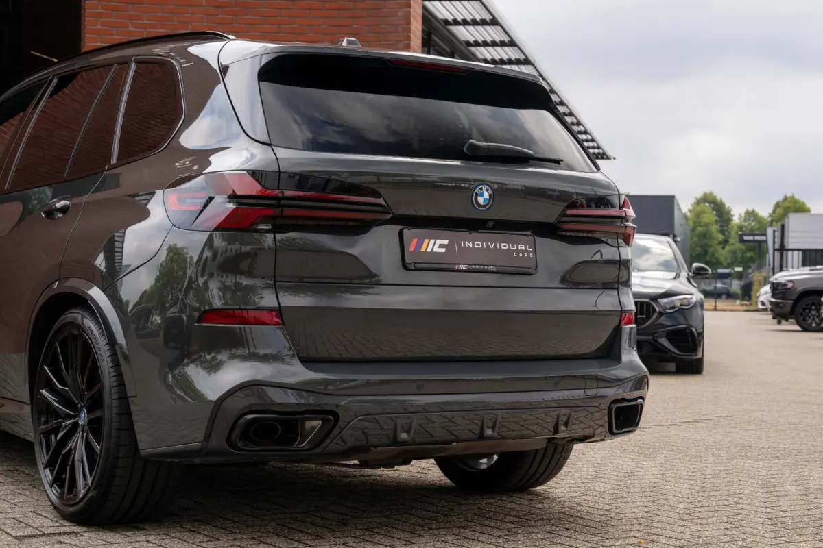 xDrive50e M-Sport Pro Carbon H/K Merino 22''