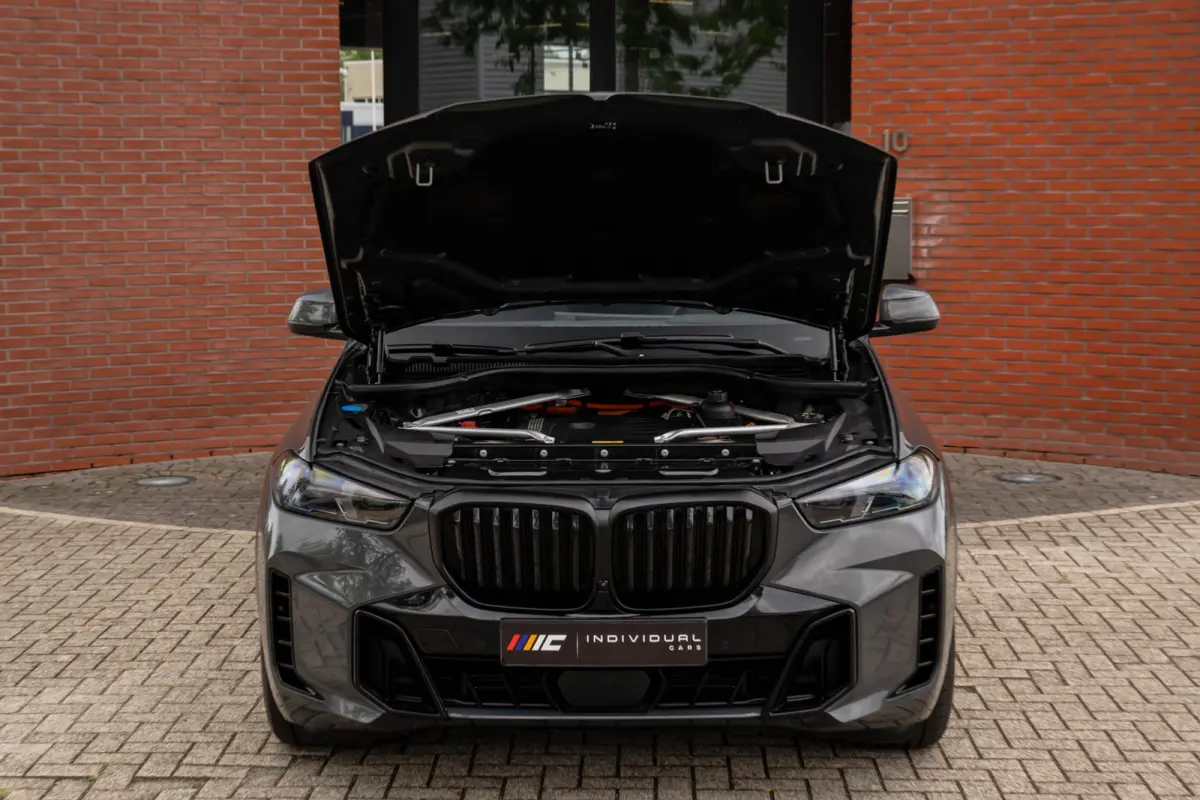 xDrive50e M-Sport Pro Carbon H/K Merino 22''