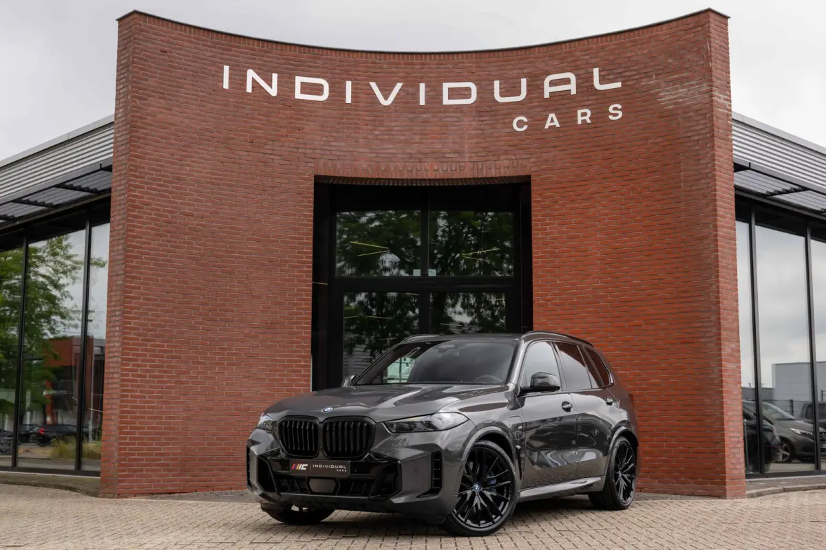 xDrive50e M-Sport Pro Carbon H/K Merino 22''