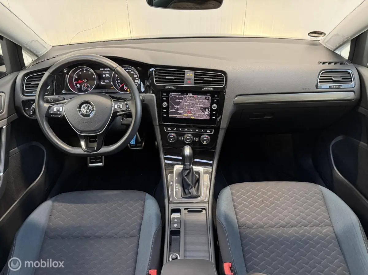 7.5 R-Line 1.5 TSI DSG 150PK | Pano | ACC