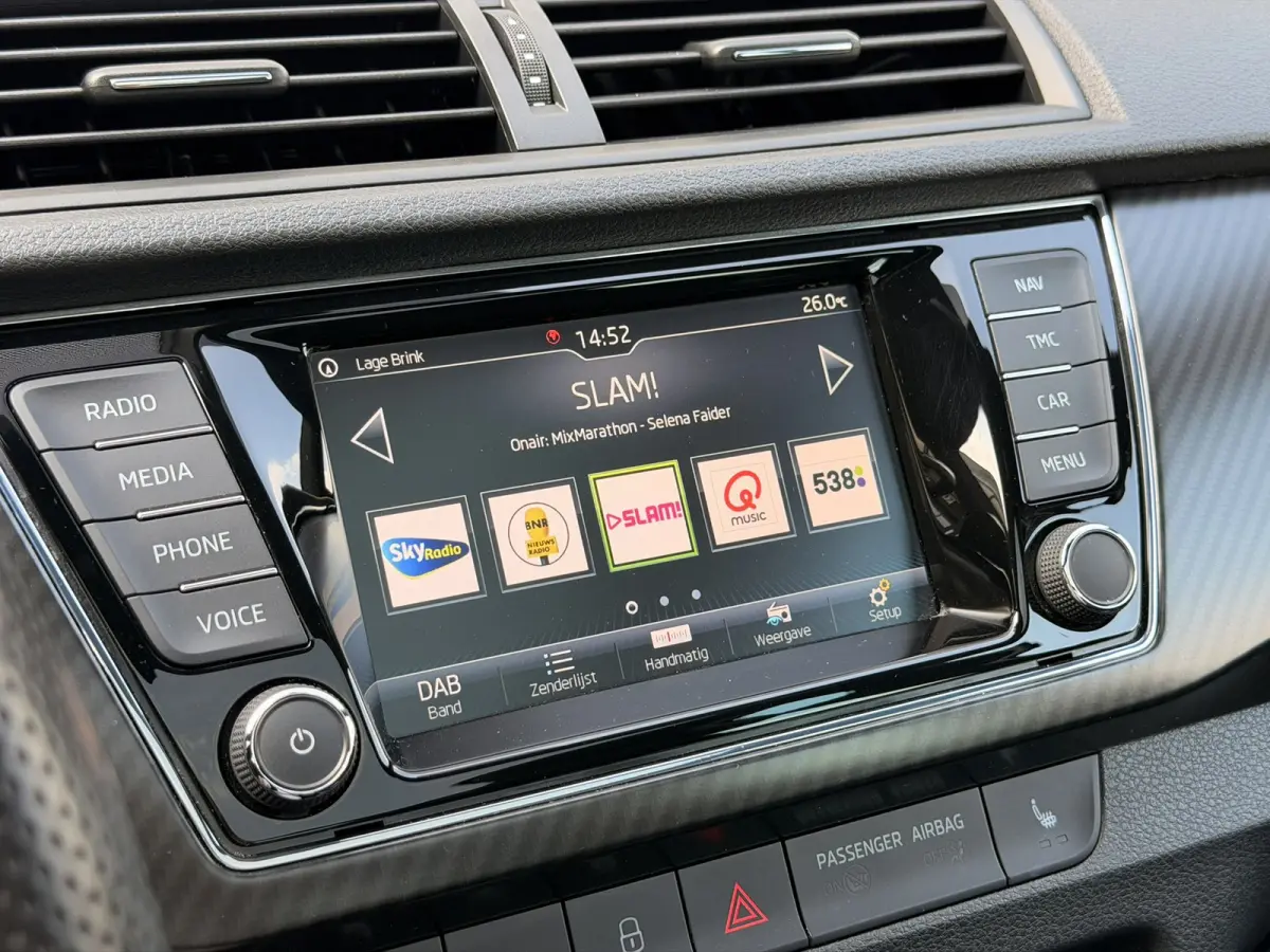 1.0 TSI Monte Carlo DSG Pano Camera CarPlay Navi DAB BTW