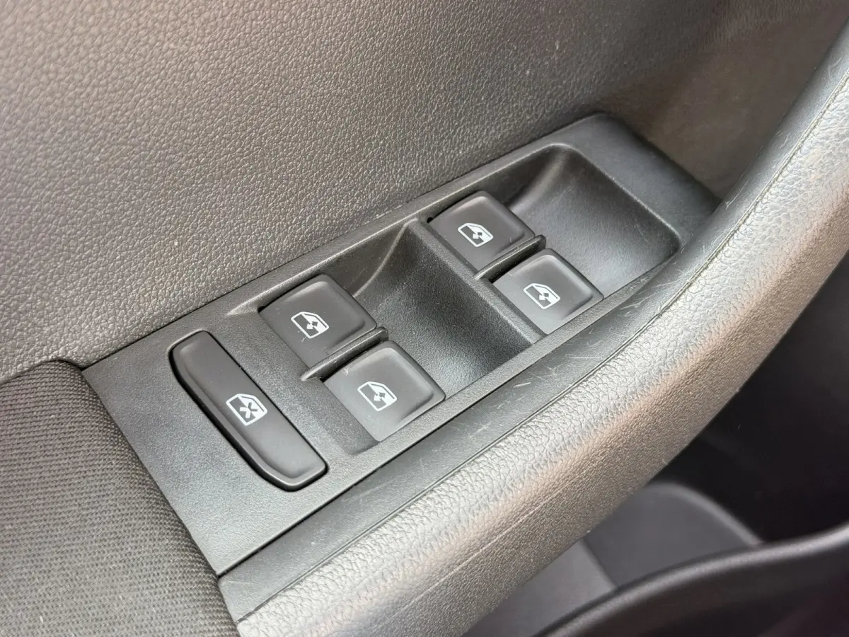 1.0 TSI Monte Carlo DSG Pano Camera CarPlay Navi DAB BTW
