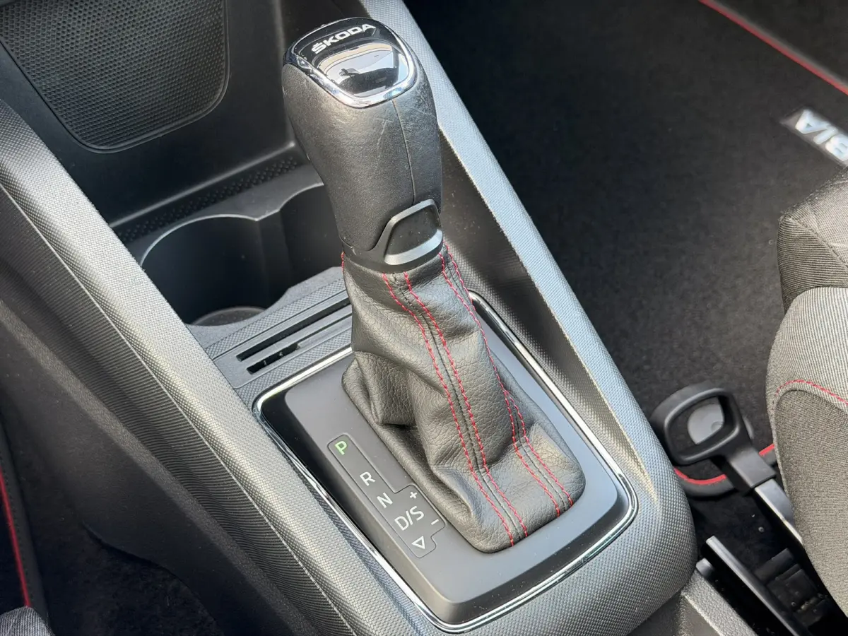 1.0 TSI Monte Carlo DSG Pano Camera CarPlay Navi DAB BTW