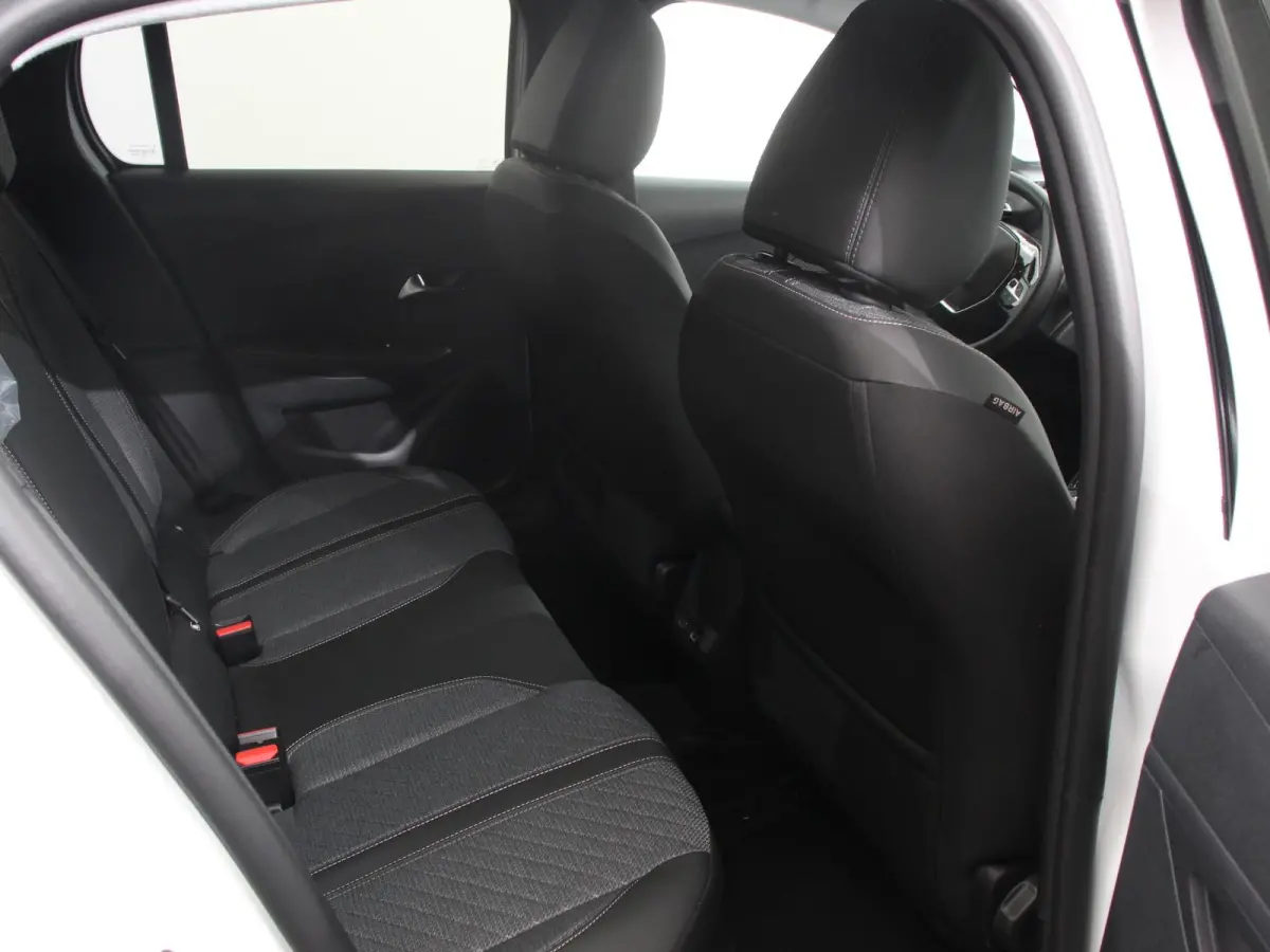 EV Allure 50 kWh Warmtepomp Navigatie Apple Carplay Android Auto Parkeerhulp Cruise Control Full Led Climate Control Lichtmetalen velgen