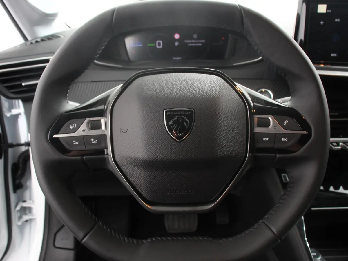 EV Allure 50 kWh Warmtepomp Navigatie Apple Carplay Android Auto Parkeerhulp Cruise Control Full Led Climate Control Lichtmetalen velgen
