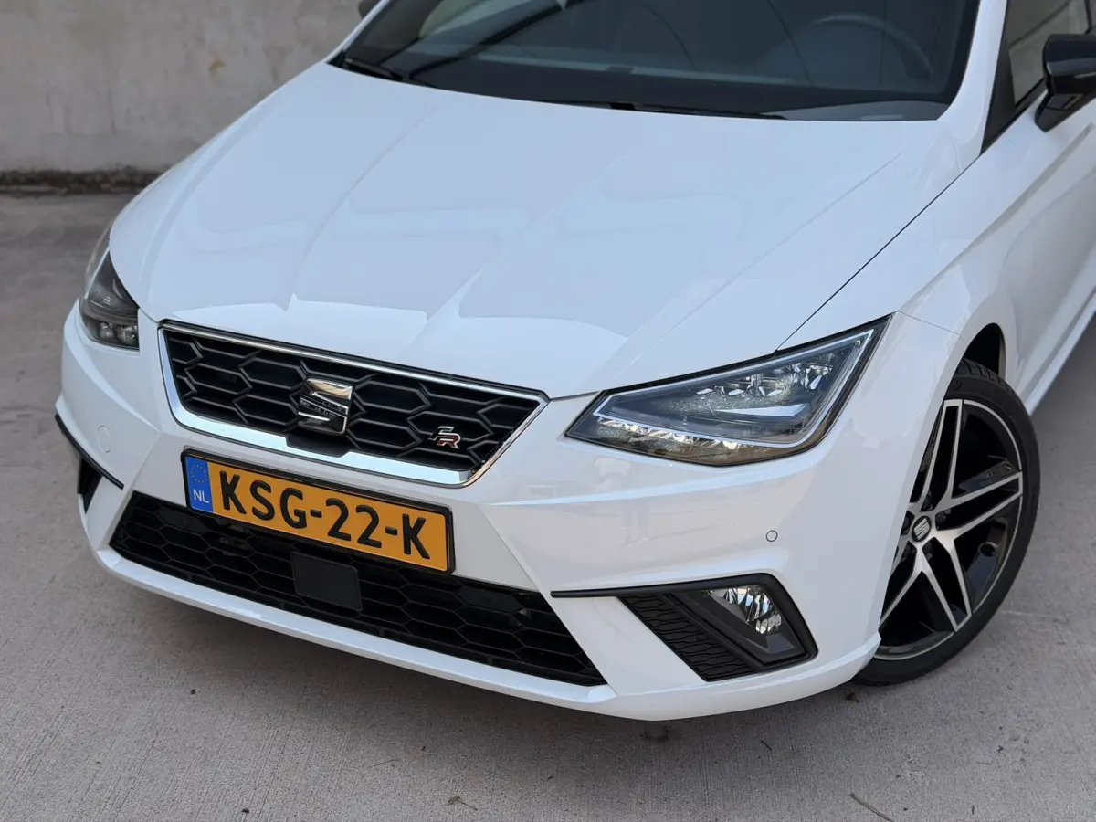 1.0 TSI FR Business Intense Plus Pano Virtual Camera 18'' 6-bak