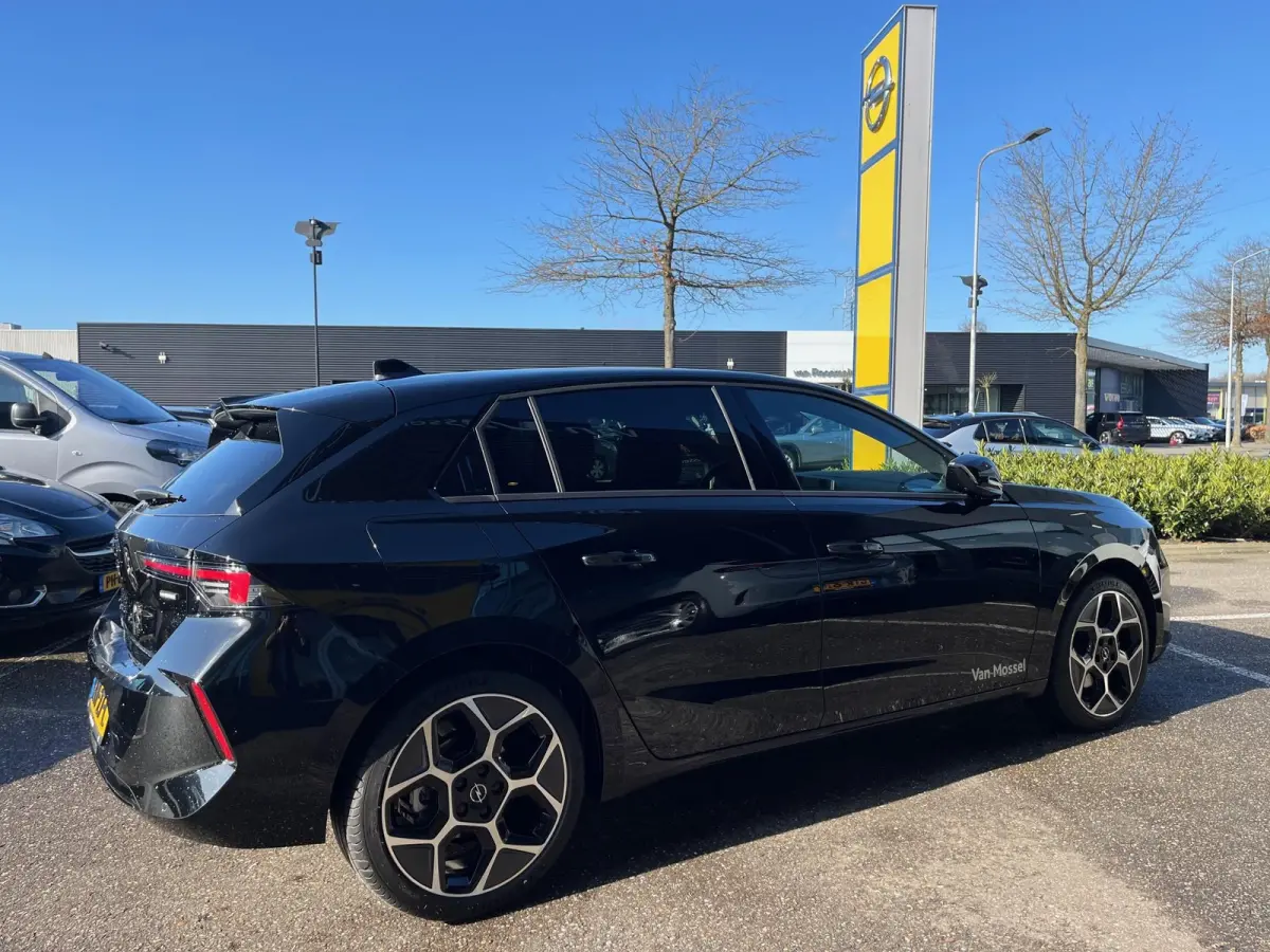 1.2 Turbo Hybrid GS | 145pk | Automaat | Camera | 18" L.M. | Stoel/Stuur verwarming | DEMO SALE |
