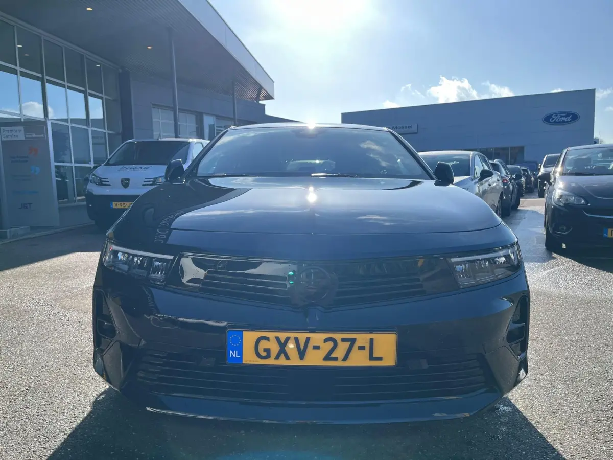 1.2 Turbo Hybrid GS | 145pk | Automaat | Camera | 18" L.M. | Stoel/Stuur verwarming | DEMO SALE |