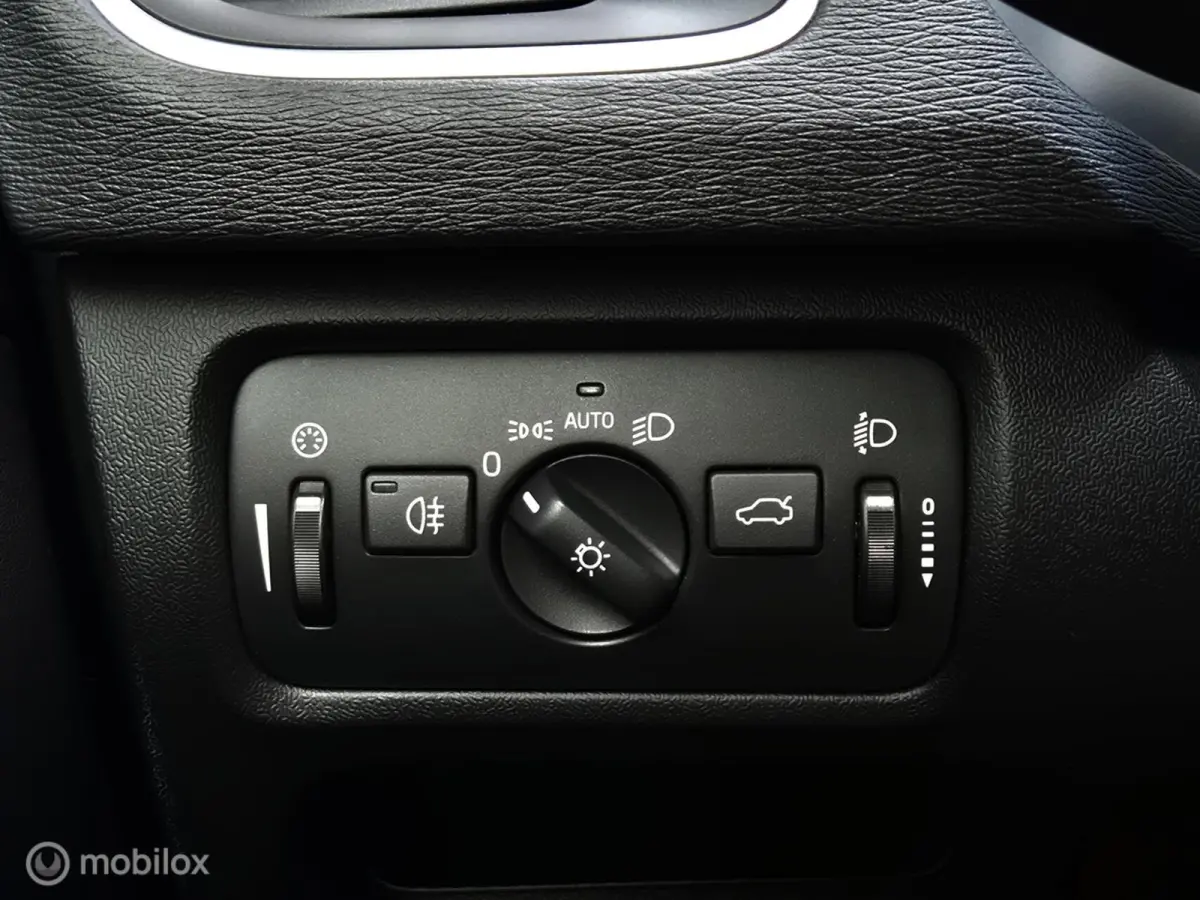 1.5 T2 EDITION AUTOMAAT/LED/NAVI/BLUETOOTH/CRUISE/16''LMV