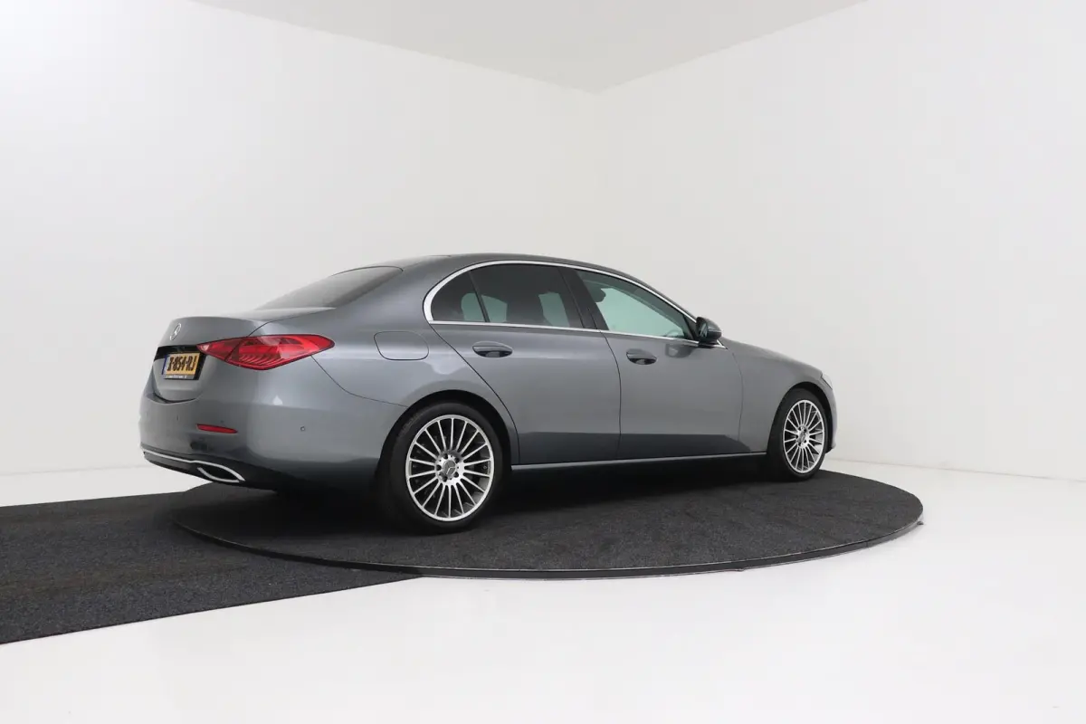 180 Luxury Line | Sfeerverlichting | Widescreen | Burmester | Navigatie | CarPlay | Camera |