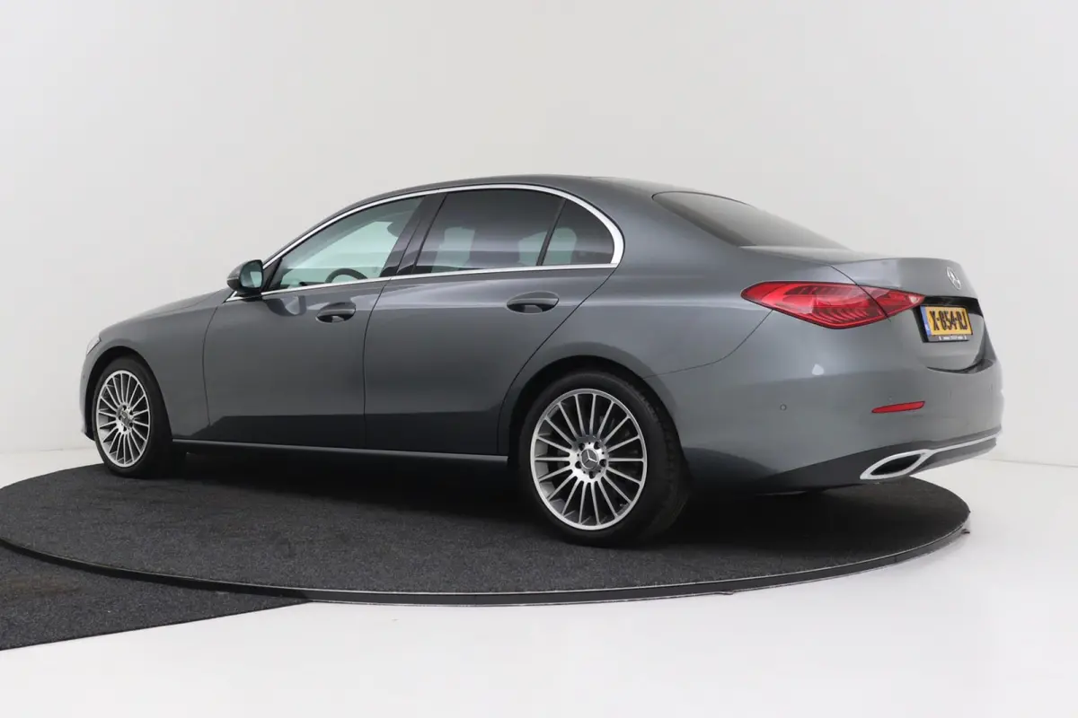 180 Luxury Line | Sfeerverlichting | Widescreen | Burmester | Navigatie | CarPlay | Camera |
