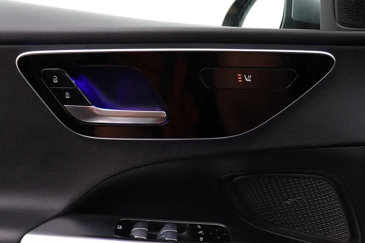 180 Luxury Line | Sfeerverlichting | Widescreen | Burmester | Navigatie | CarPlay | Camera |