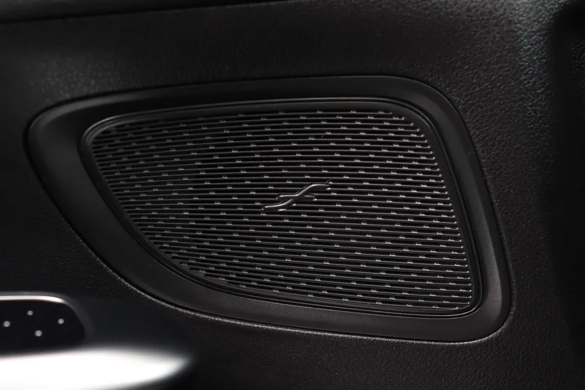 180 Luxury Line | Sfeerverlichting | Widescreen | Burmester | Navigatie | CarPlay | Camera |