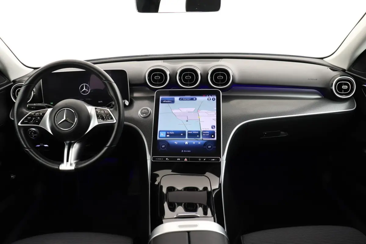 180 Luxury Line | Sfeerverlichting | Widescreen | Burmester | Navigatie | CarPlay | Camera |