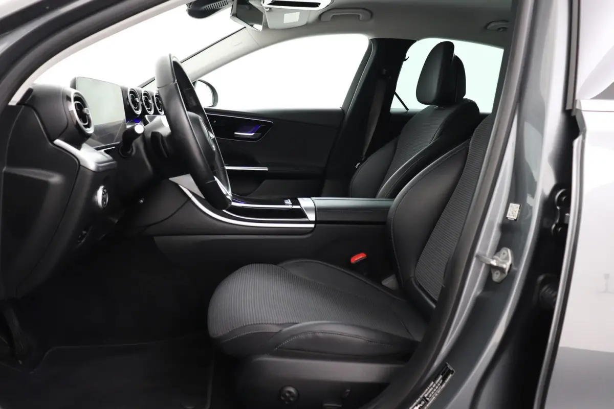 180 Luxury Line | Sfeerverlichting | Widescreen | Burmester | Navigatie | CarPlay | Camera |