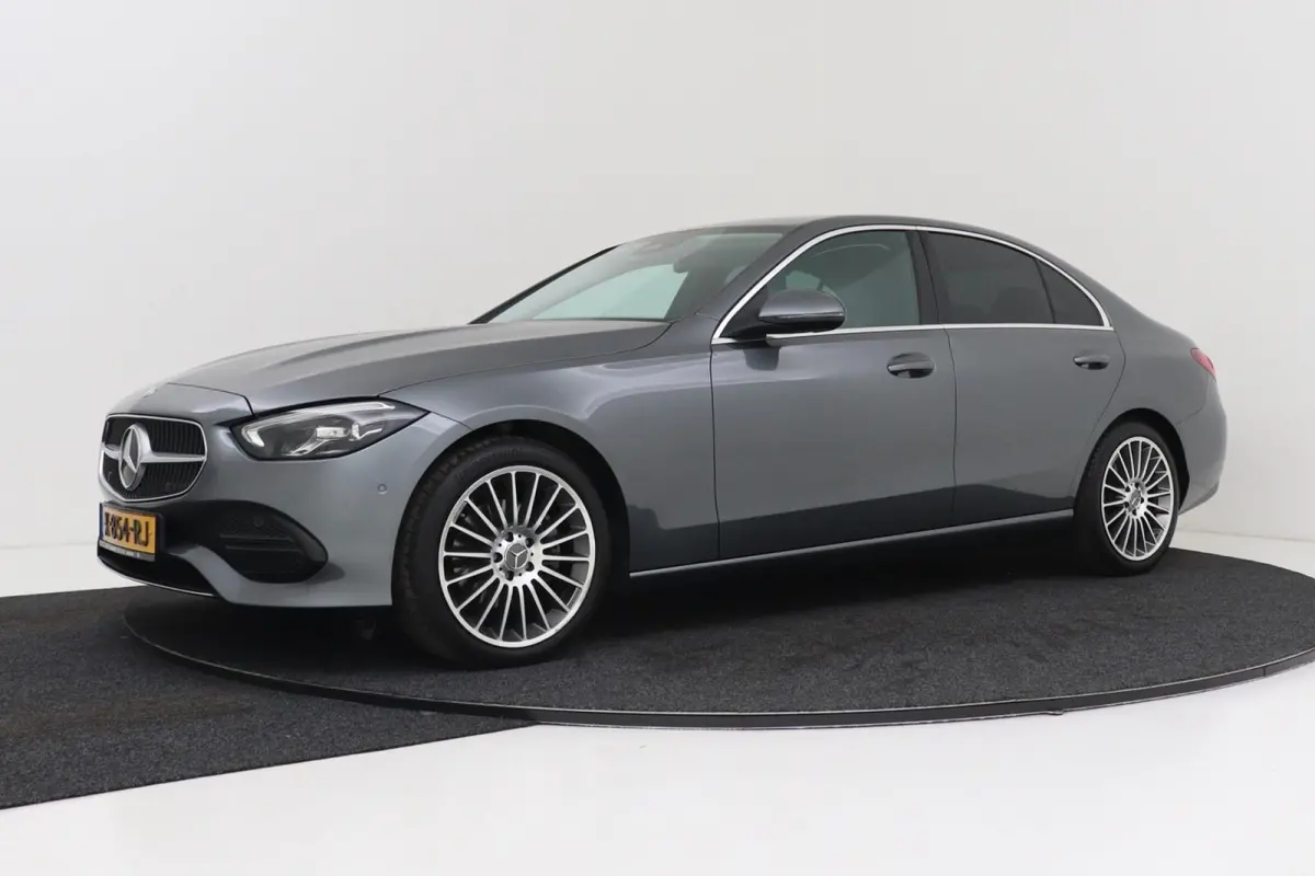 180 Luxury Line | Sfeerverlichting | Widescreen | Burmester | Navigatie | CarPlay | Camera |