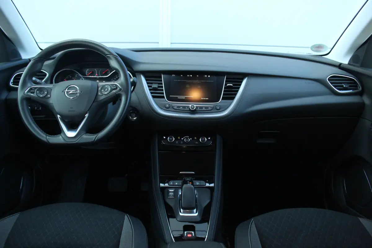 1.6 Turbo Hybrid Elegance | Stoelverw. | Keyless | Carplay | Navi | Camera | DAB | Climate | Cruise | Stoelverw. | Keyless | Carplay | Navi | Camera | DAB | Climate | Cruise |