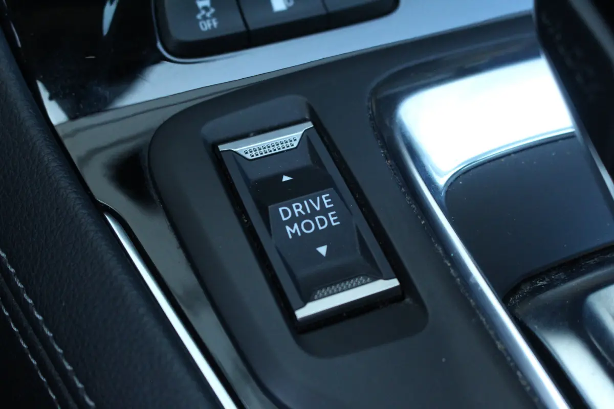 1.6 Turbo Hybrid Elegance | Stoelverw. | Keyless | Carplay | Navi | Camera | DAB | Climate | Cruise | Stoelverw. | Keyless | Carplay | Navi | Camera | DAB | Climate | Cruise |