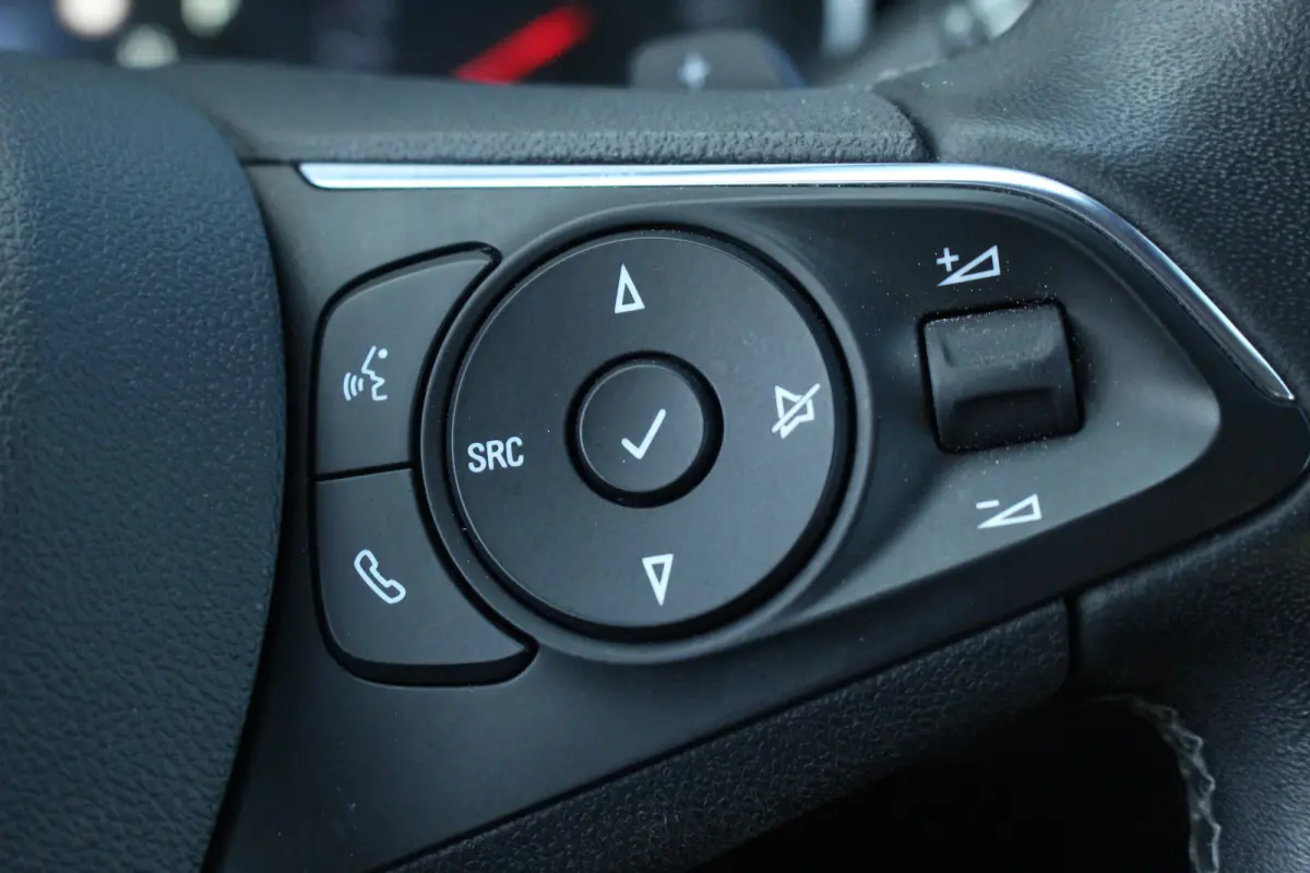 1.6 Turbo Hybrid Elegance | Stoelverw. | Keyless | Carplay | Navi | Camera | DAB | Climate | Cruise | Stoelverw. | Keyless | Carplay | Navi | Camera | DAB | Climate | Cruise |