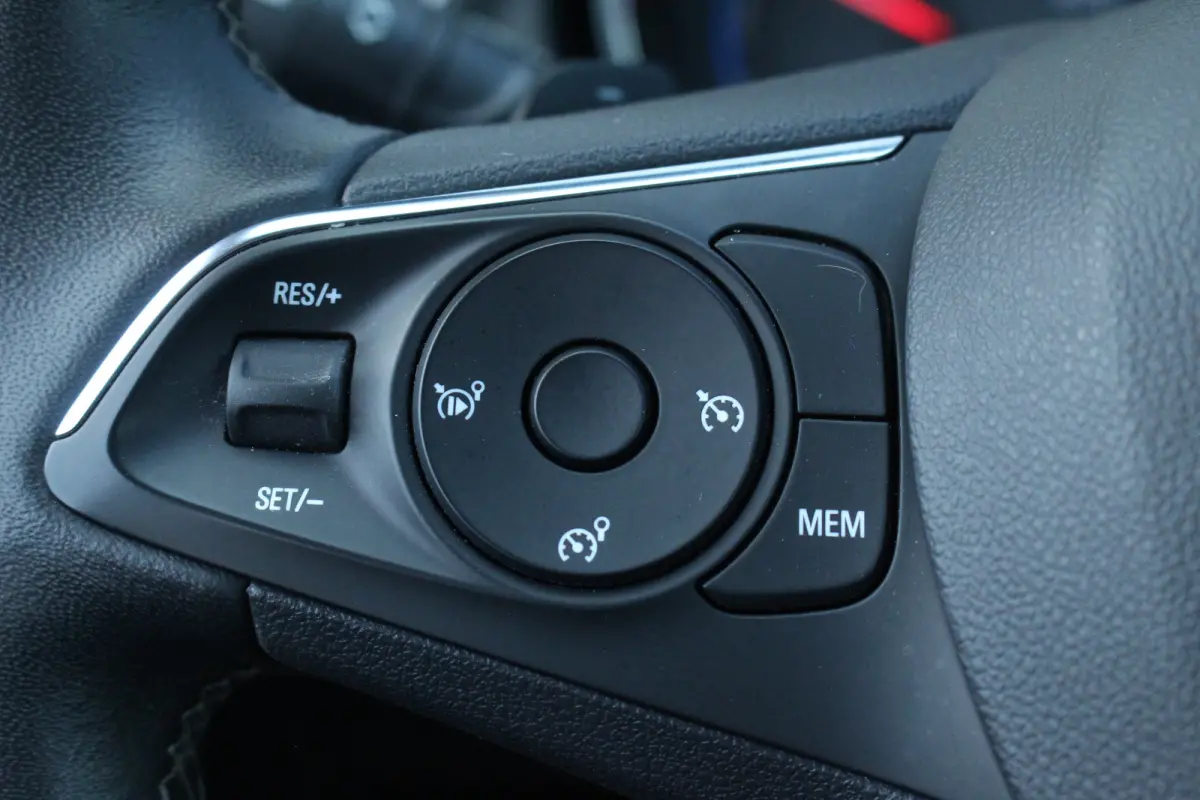 1.6 Turbo Hybrid Elegance | Stoelverw. | Keyless | Carplay | Navi | Camera | DAB | Climate | Cruise | Stoelverw. | Keyless | Carplay | Navi | Camera | DAB | Climate | Cruise |